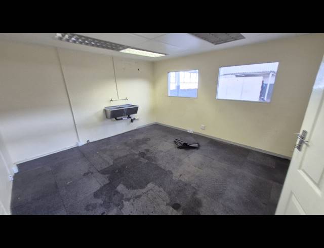 820M² FACTORY TO LET IN BOKSBURG EAST